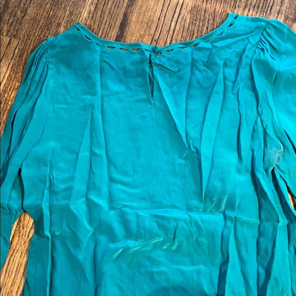 J Crew Green Blouse with Scallop Neck size 8 - Picture 4 of 4